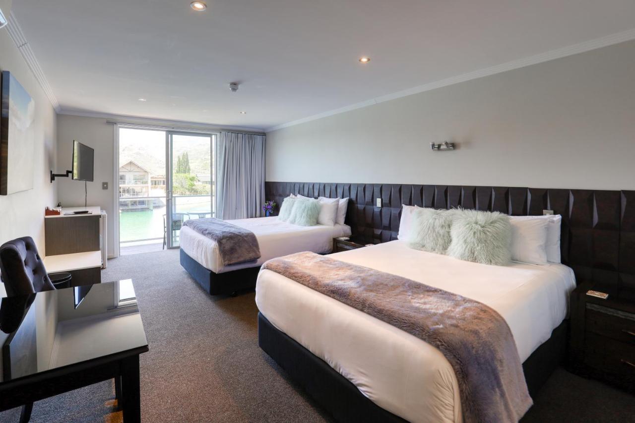 Marsden Lake Resort Central Otago Cromwell Eksteriør billede A typical hotel room