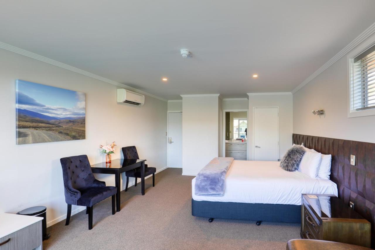 Marsden Lake Resort Central Otago Cromwell Eksteriør billede A room at the hotel