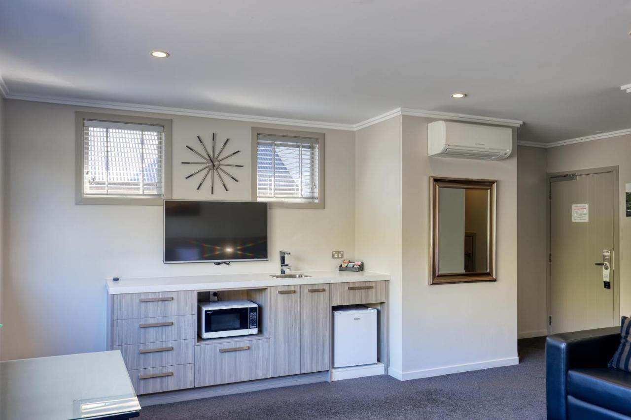 Marsden Lake Resort Central Otago Cromwell Eksteriør billede A room at the hotel