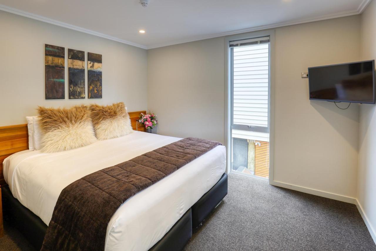 Marsden Lake Resort Central Otago Cromwell Eksteriør billede A typical bedroom at the hotel