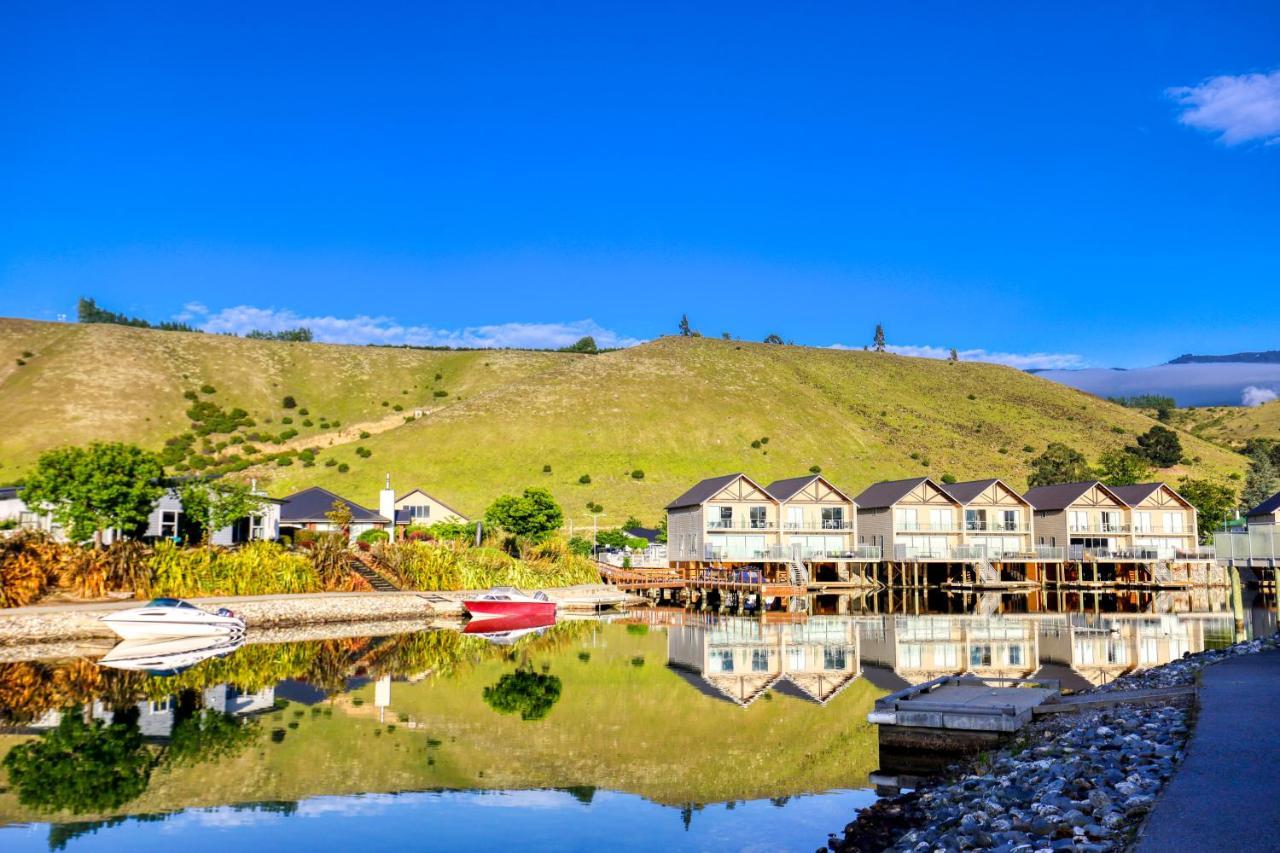 Marsden Lake Resort Central Otago Cromwell Eksteriør billede The Landing, a residential development in the town centre