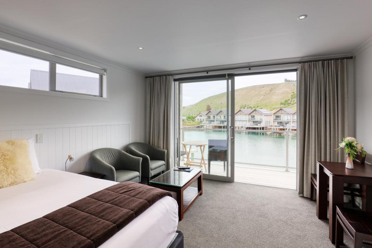 Marsden Lake Resort Central Otago Cromwell Eksteriør billede A room at the Jack's Point hotel