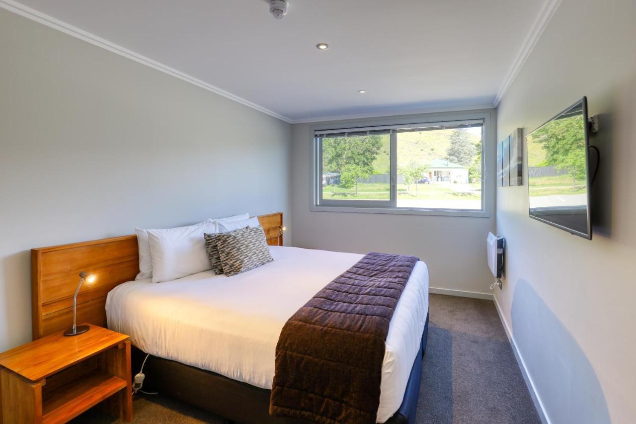 Marsden Lake Resort Central Otago Cromwell Eksteriør billede A typical motel room