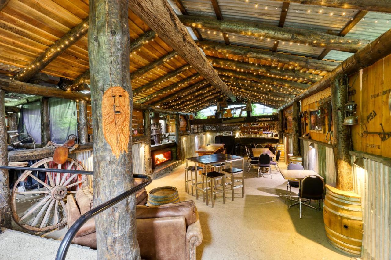Marsden Lake Resort Central Otago Cromwell Eksteriør billede The interior of the Treehouse